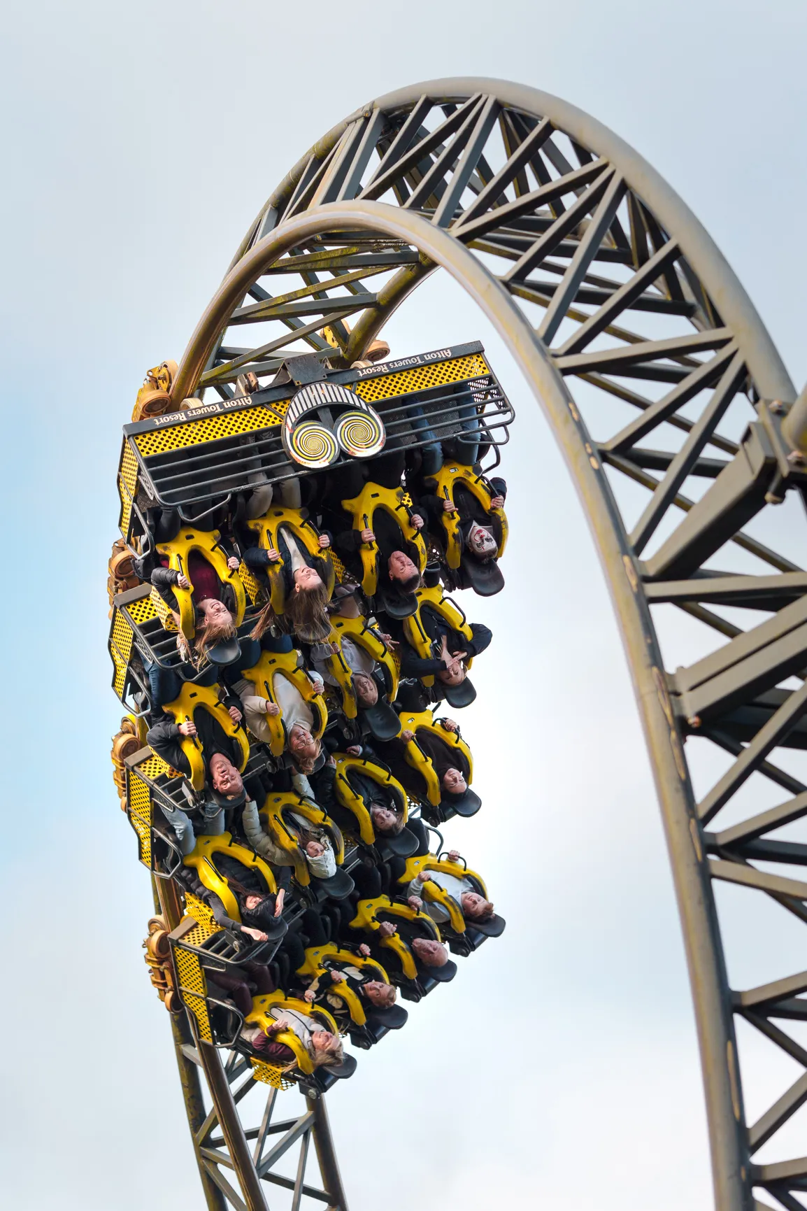 Rides, performers and autumn landscapes at Alton Towers